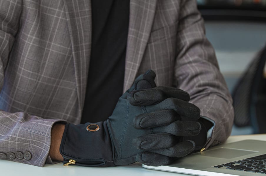 Smart Heated Gloves & Socks - Quanta Vici
