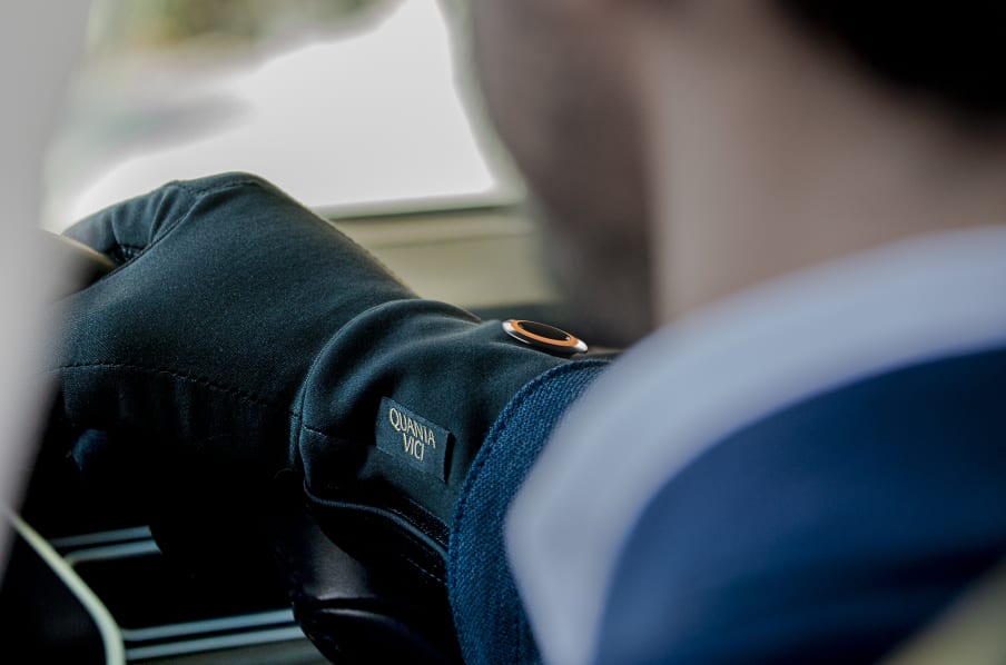 Smart Heated Gloves & Socks - Quanta Vici